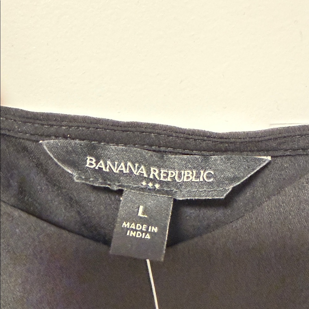 Banana Republic Elegant Black Camisole - Picture 2 of 5